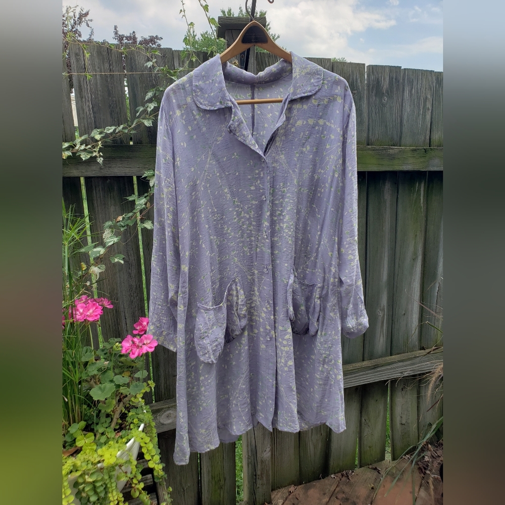 Flax small lavender print rayon/nylon button front dress.